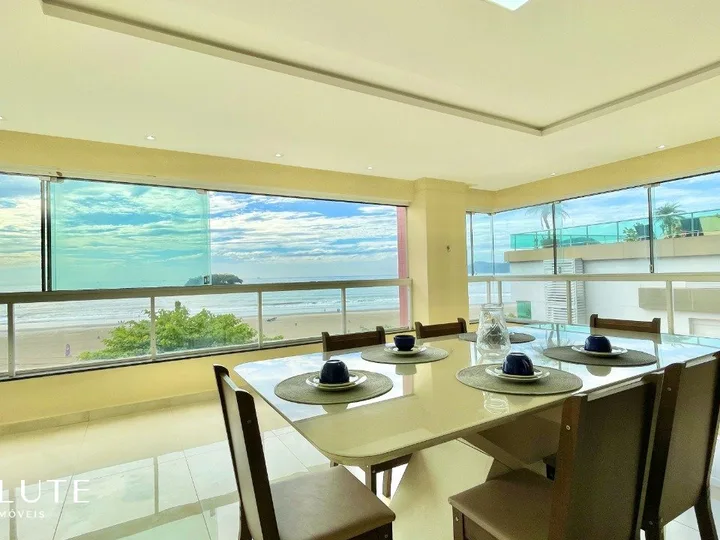 Apartamento à venda com 4 dormitórios no Centro