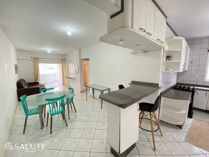 Apartamento á Venda com 2 Dormitórios no centro