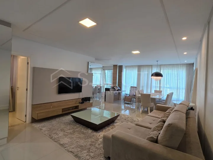Apartamento à venda 3 suítes no Centro