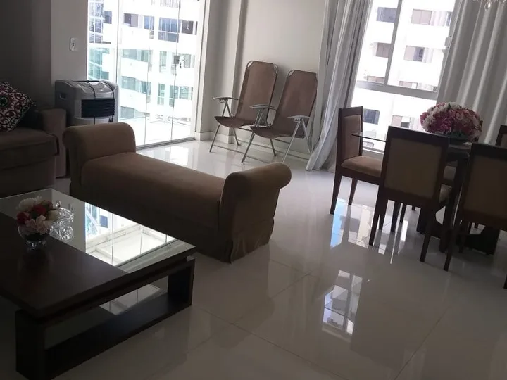 Apartamento à venda 03 Suítes no Centro