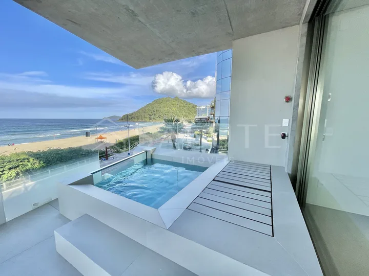 Apartamento à venda 4 suítes na Praia Brava