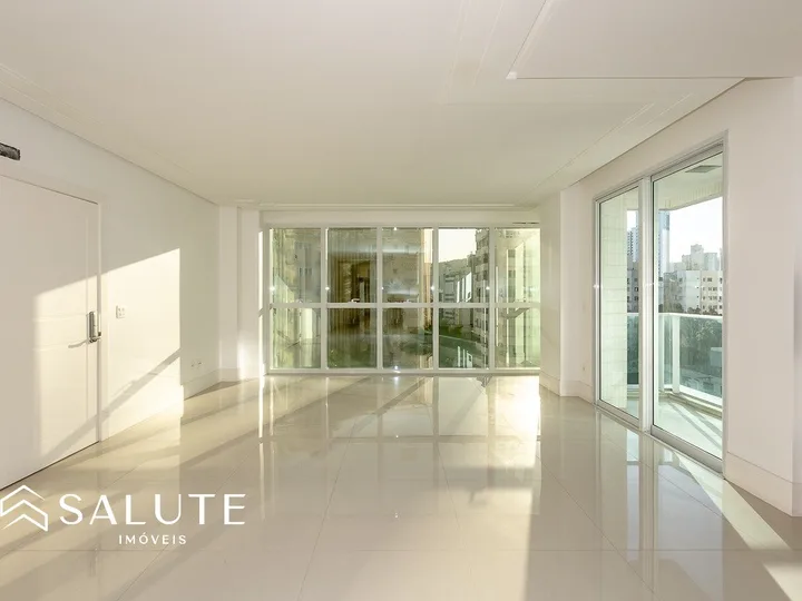 Excelente Apartamento Quadra Mar