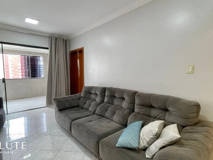 Apartamento locação anual 4 dormitórios Centro