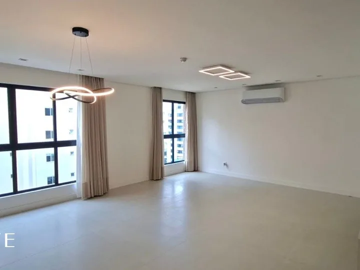 Apartamento à venda 3 suítes no Centro