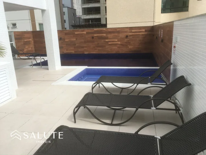 Apartamento a venda com 3 suítes no Centro