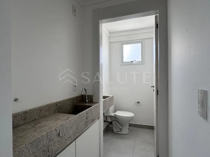 Sala Comercial aluguel anual no Pioneiros