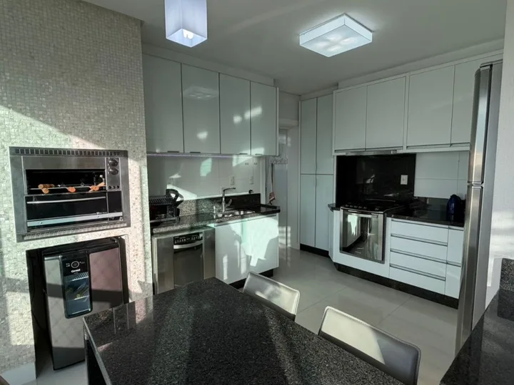 Apartamento 3 suítes à venda em Camboriú