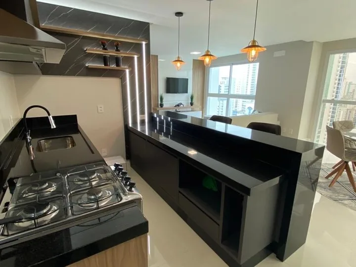 Apartamento quadra mar em Balneário Camboriú