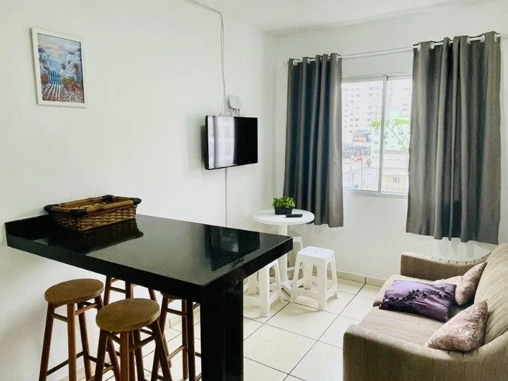 Apartamento á venda com 1 Suíte no Pioneiros.