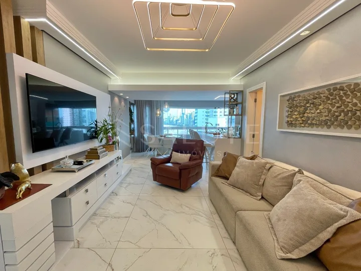 Apartamento à venda com 3 suítes na Barra Norte