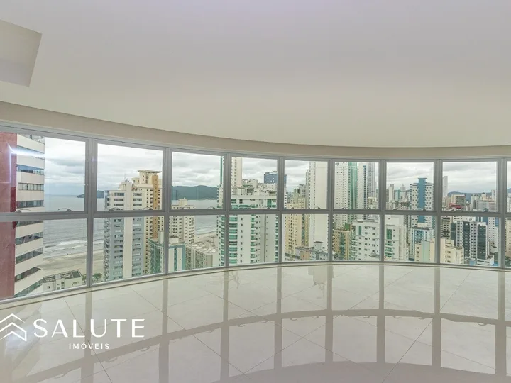 Apartamento 4 dormitórios no coração de Balneário