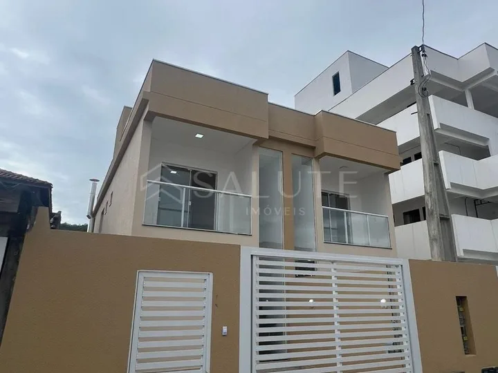 Casa à venda 3 suítes no Rio Pequeno em Camboriú.