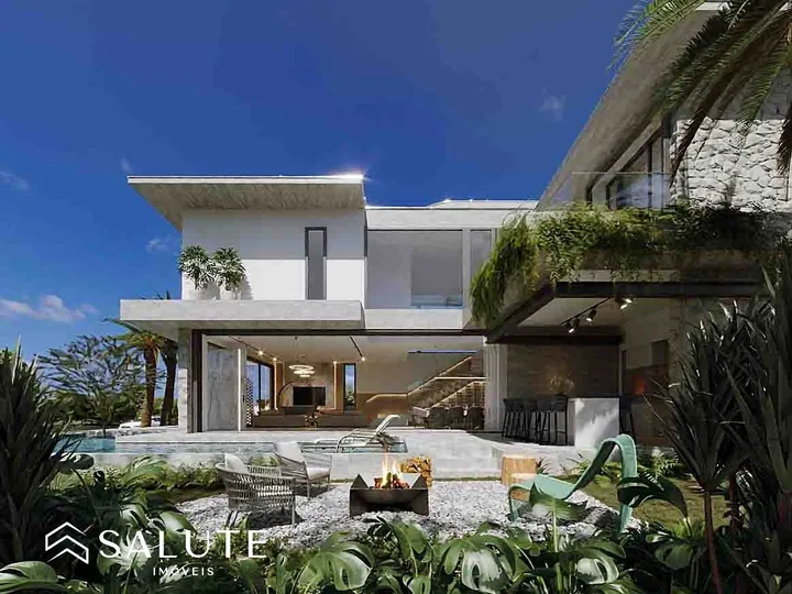 Casa com 04 suítes em Porto Belo