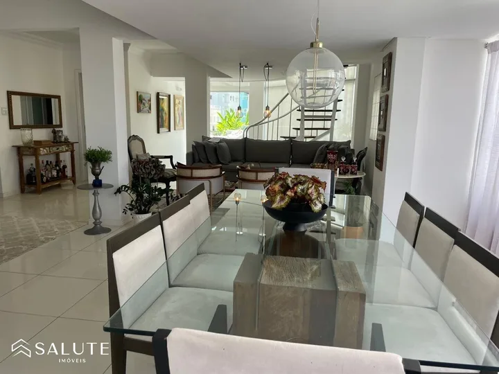 Apartamento à venda 03 Suítes no Centro