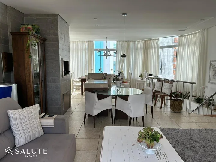 Apartamento à venda 4 dormitórios na Barra Sul