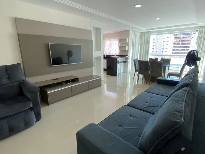 Apartamento locação com 4 suítes na Barra Norte