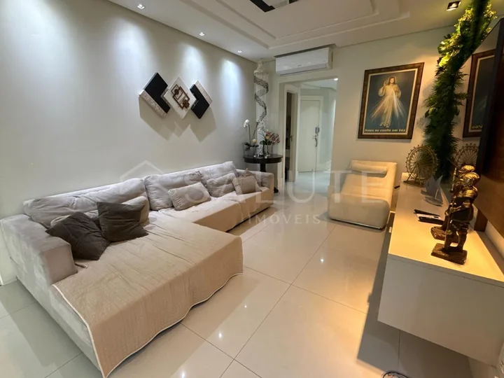 Apartamento à venda com 3 suítes no Centro