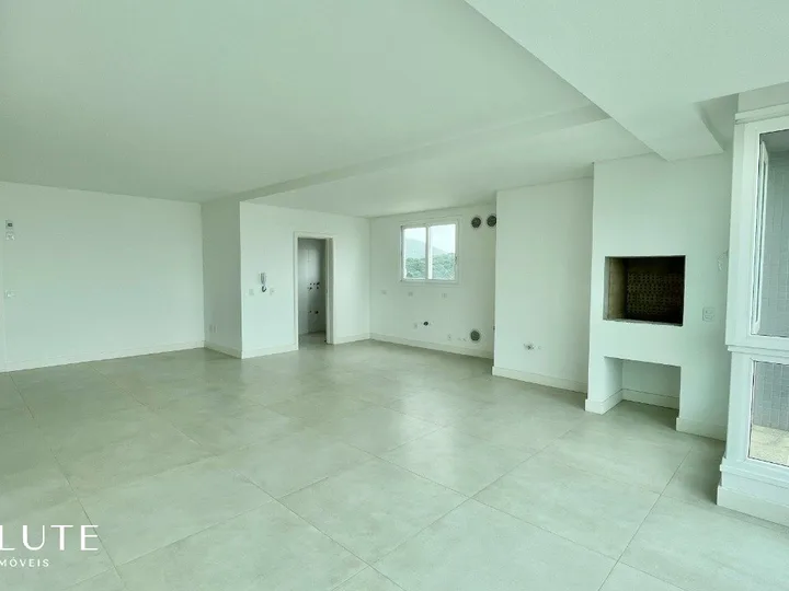 Apartamento à venda com 3 suítes no Centro