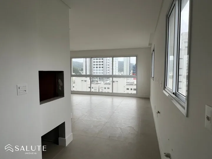 Apartamento 3 suítes, centro de Balneário Camboriú