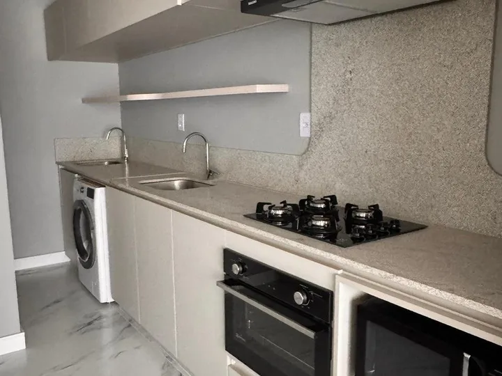 Apartamento à Venda com 2 dormitórios no Centro.