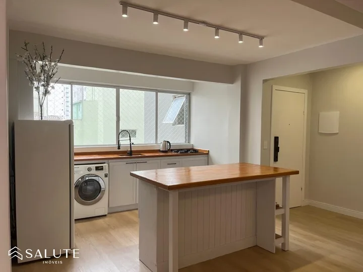 Apartamento à venda com 4 dormitórios no Centro