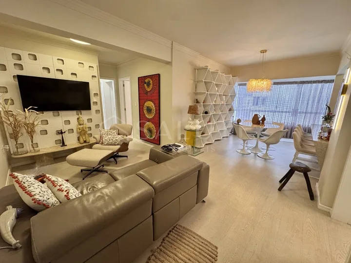 Apartamento à venda com 2 dormitórios no Centro