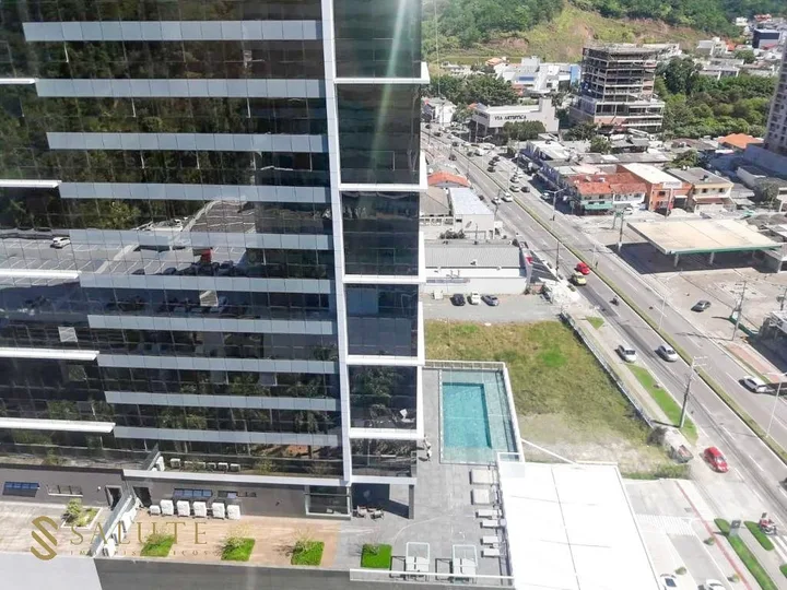 Apartamento à venda 3 suítes na Praia Brava