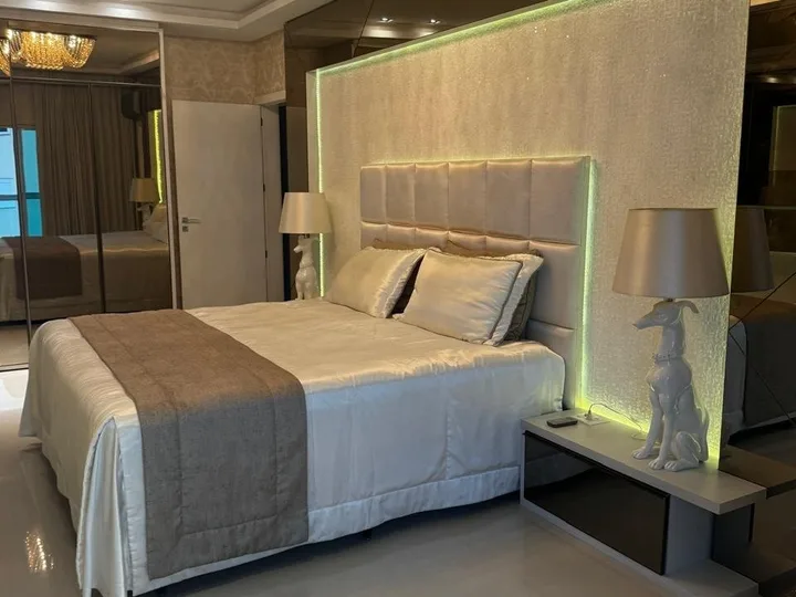 Apartamento à venda com 4 Suítes em Itapema