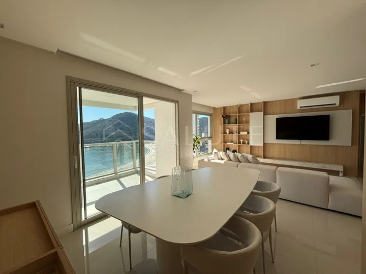 Apartamento á venda 4 Suítes na Barra Sul