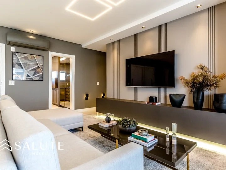 Apartamento com 4 suítes em Balneário Camboriú