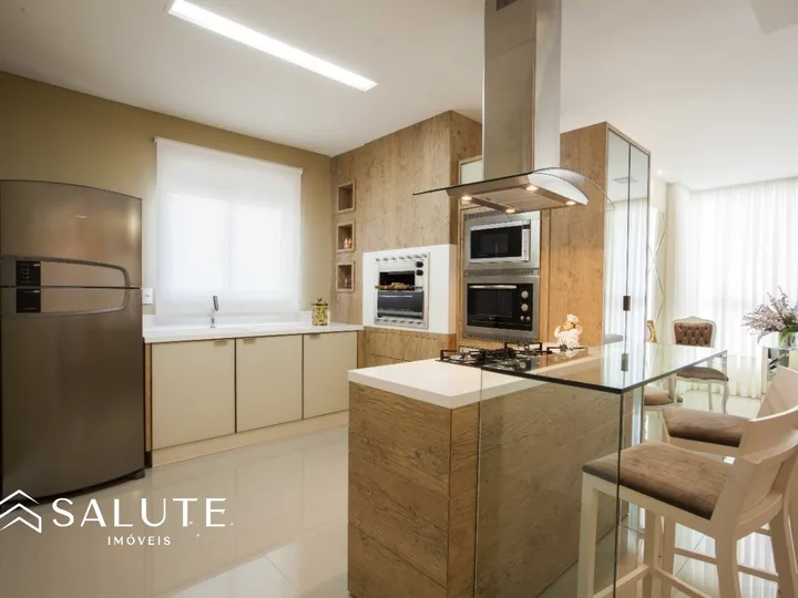 Apartamento à venda 3 Suítes no Centro